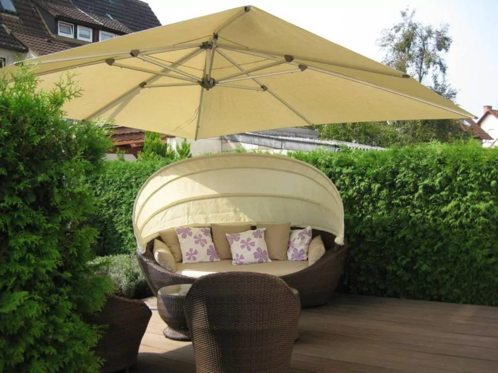 Sonnenschirme haus eigentum terasse | SAGA Raumausstattung Aschaffenburg | Gardinen, Bodenbelag, Sonnenschutz, Pergola, Rolladen, Insektenschutz und Wasserschaden