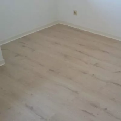 Laminat | SAGA Raumausstattung ist Spezialist für Gardinen, Bodenbelag, Sonnenschutz, Markisen, Pergola, Rolladen, Insektenschutz und Wasserschaden in Aschaffenburg